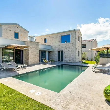 Maslina Villa Nova Vas (Porec)