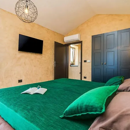 Maslina Villa Nova Vas (Porec)